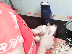 Kitchen me kam karate Samy bhabhi ko sahab ne chod diya hard fucking