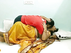 Desi milf exchanged with poor laundry boy!! Hindi webserise cute sex: full film